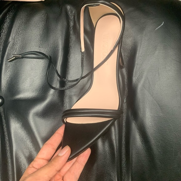 Women’s Pointed Toe Strappy Sandal Heel Black Faux Leather - Picture 6 of 14